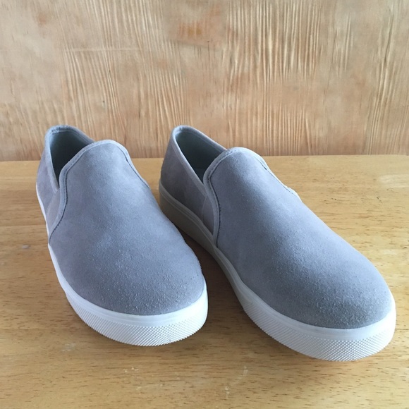 Blondo Shoes - Blondo Waterproof Slip On Sneaker Gray size 8.5